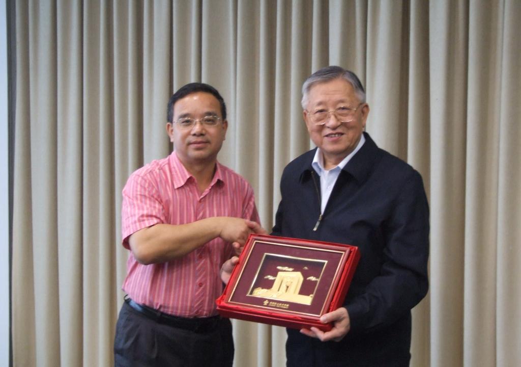 中山职业技术学院吴建新院长一行来访